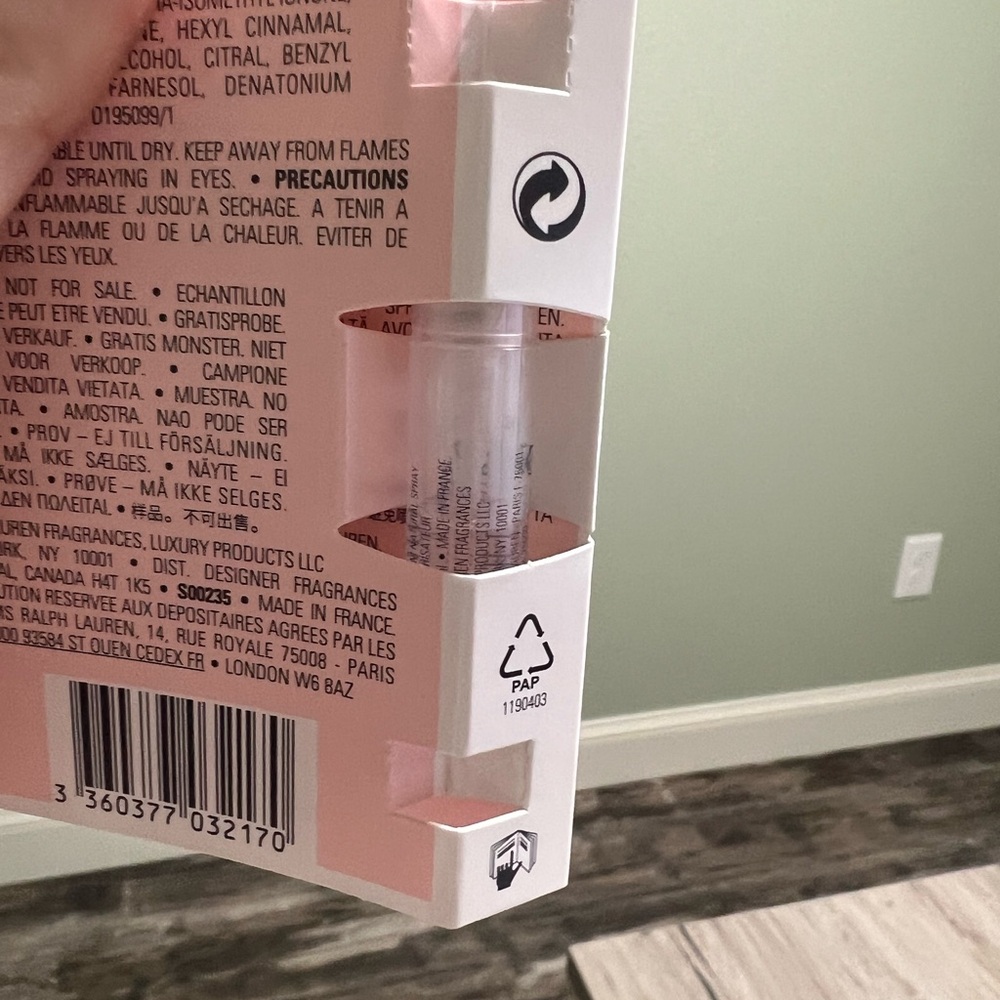 Fragrance Sample Bundle - Picture 8 of 14